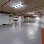Diamond Two Bedroom Lejlighed *