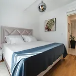 Diamond Two Bedroom Lejlighed