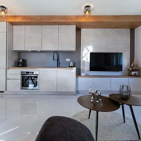 Diamond Two Bedroom Apartmán