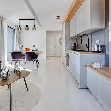 Diamond Two Bedroom *