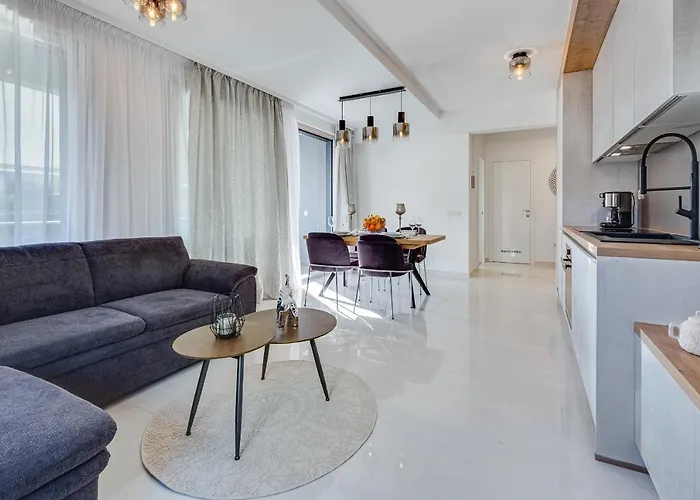 Διαμέρισμα Diamond Two Bedroom *