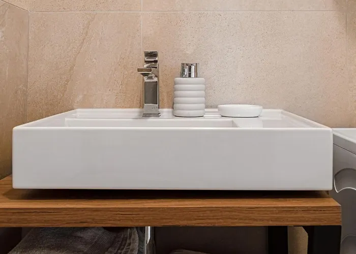 Diamond Two Bedroom Διαμέρισμα *