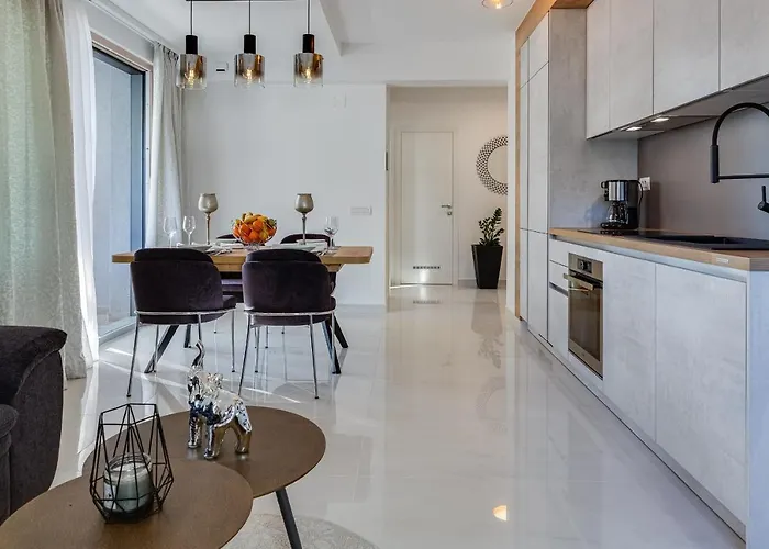 Διαμέρισμα Diamond Two Bedroom *